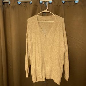 American Eagle V neck Sweater